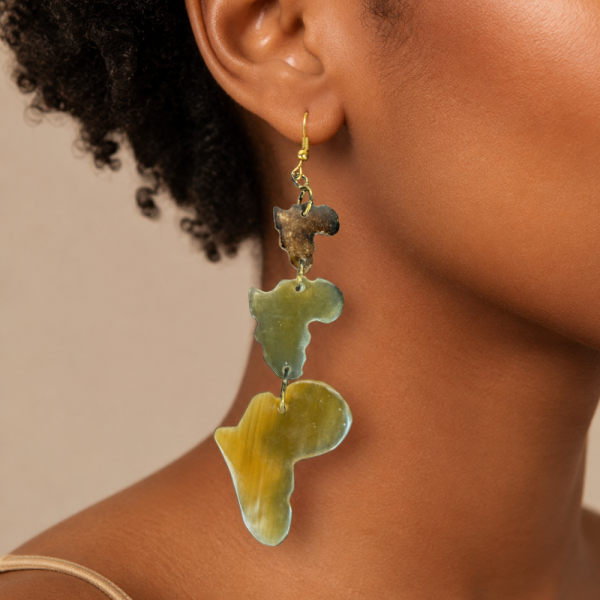 Handcrafted 3-Tier Horn & Wood Africa Map Earrings – Multi-Layered Continent Drop Dangles